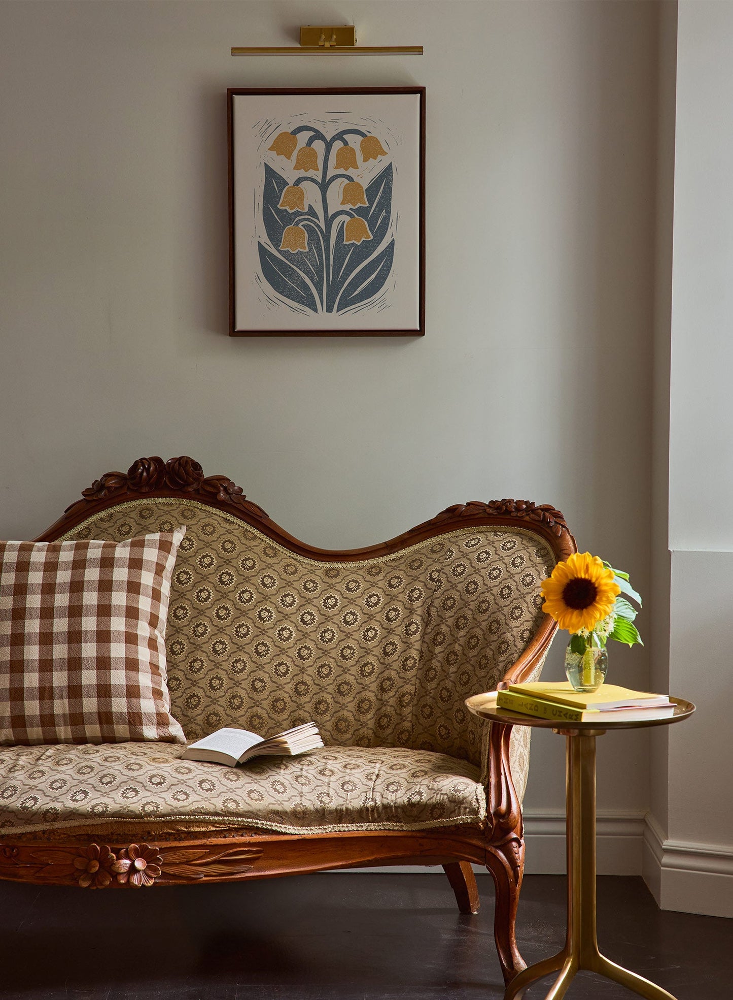 Morning Dew Blooms, Poster